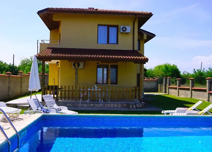 делфин - Delfin *