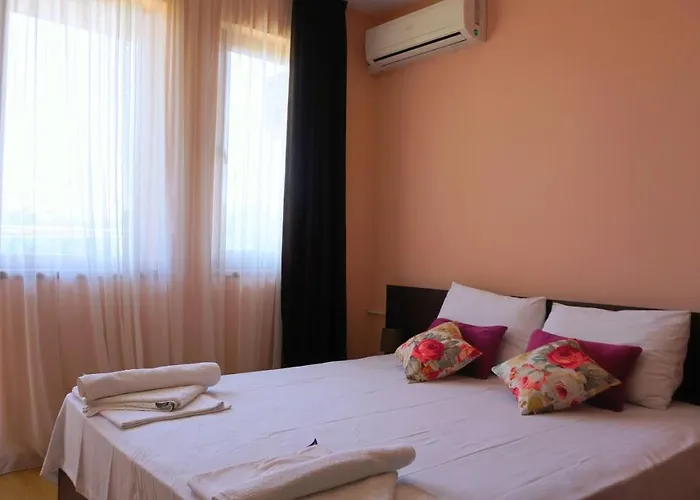 делфин - Delfin *